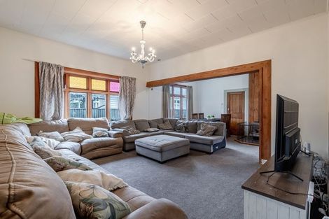 Photo of property in 6 Napier Road, Terrace End, Palmerston North, 4410