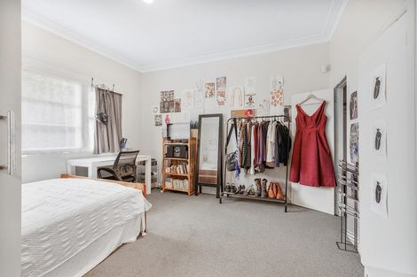 Photo of property in 15 Knighton Road, Hillcrest, Hamilton, 3216