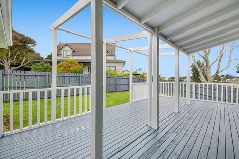 Photo of property in 1/22 Leiden Place, Totara Vale, Auckland, 0629