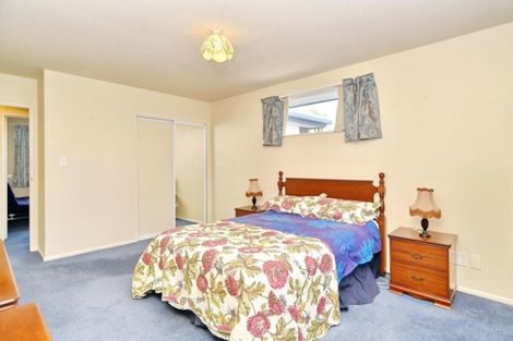 Photo of property in 1/35 Laing Crescent, Heathcote Valley, Christchurch, 8022