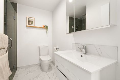 Photo of property in 24 Dignity Street, Papakura, 2110