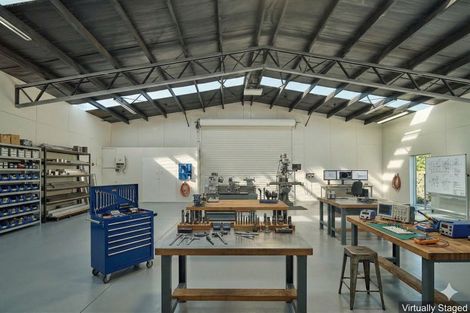 Photo of property in 28 Pitt Street, Clive, 4102