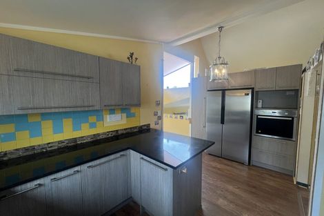 Photo of property in 179 West Harbour Drive, West Harbour, Auckland, 0618