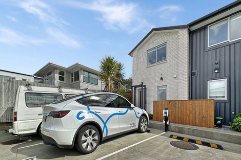 Photo of property in 7/24 Kelwyn Road, Kelston, Auckland, 0602