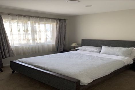 Photo of property in 1 Castlebane Drive, Flat Bush, Auckland, 2019