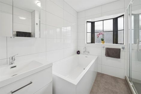 Photo of property in 486 Pukehangi Road, Pomare, Rotorua, 3015