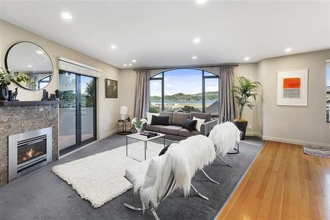 Photo of property in 5 Bunker Way, Strathmore Park, Wellington, 6022