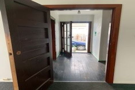 Photo of property in 2/23 Pitcairn Crescent, Bryndwr, Christchurch, 8053