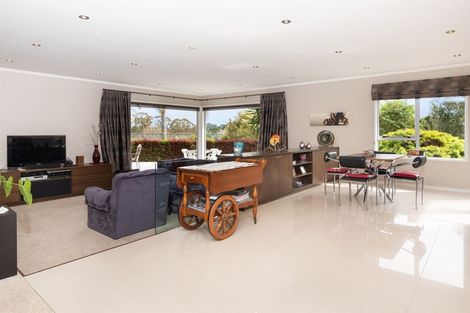 Photo of property in 121 Pomona Road, Kumeu, 0891