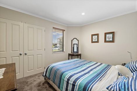 Photo of property in 4 Bayview Park Lane, Orewa, 0931