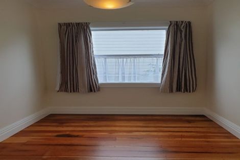 Photo of property in 47 Fairview Crescent, Kelburn, Wellington, 6012