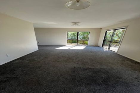 Photo of property in 28 Orton Street, Glenfield, Auckland, 0627