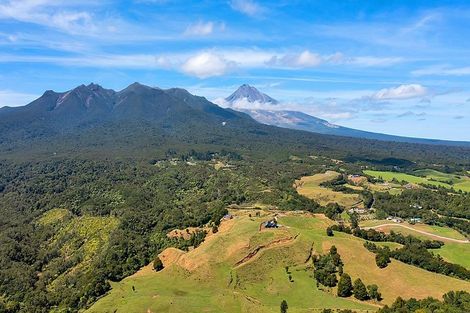 Photo of property in 791 Dover Road, Okato, New Plymouth, 4374