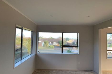 Photo of property in 1/168 Prince Regent Drive, Farm Cove, Auckland, 2012