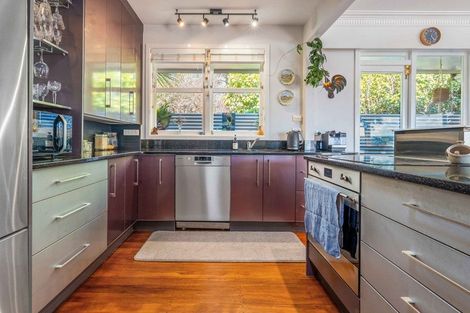 Photo of property in 11 Williams Street, Tauranga, 3110