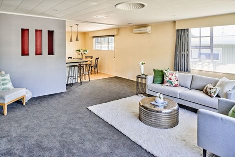 Photo of property in 42 Spinnaker Drive, Whitby, Porirua, 5024