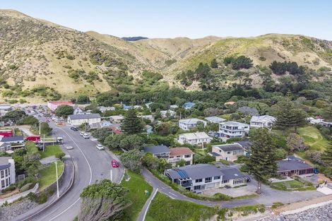 Photo of property in 6/29 Beach Road, Paekakariki, 5034