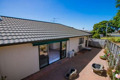 Photo of property in 23/1 Brixton Road, Manly, Whangaparaoa, 0930