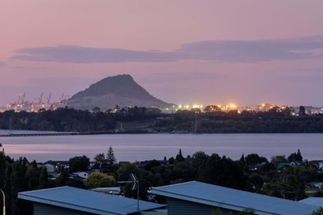 Photo of property in 17 Greenvale Place, Welcome Bay, Tauranga, 3112