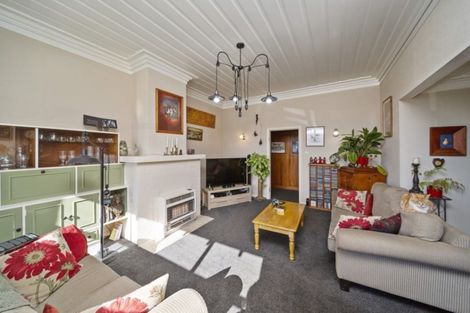 Photo of property in 17 Grey Street, Hawera, 4610