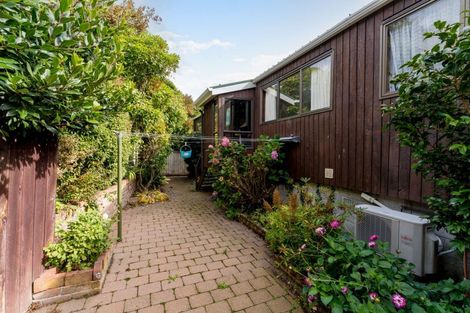 Photo of property in 23 Howard Street, Macandrew Bay, Dunedin, 9014