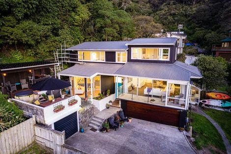 Photo of property in 31a Nikau Street, Eastbourne, Lower Hutt, 5013