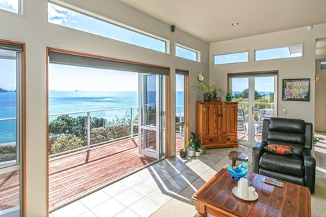 Photo of property in 2 Fantail Terrace, Tairua, 3508