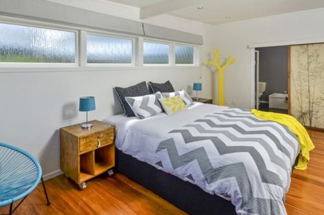 Photo of property in 24 Barrier View Road, Leigh, 0985