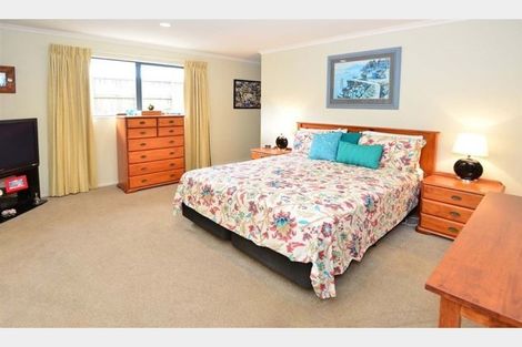 Photo of property in 50 Serene Place, Gulf Harbour, Whangaparaoa, 0930