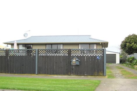 Photo of property in 73 Hume Street, Waitara, 4320