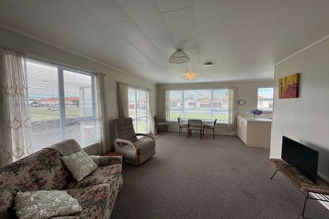 Photo of property in 15 Nelson Street, Waitara, 4320