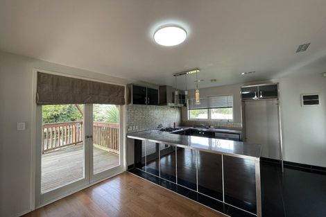 Photo of property in 15 Ennis Avenue, Pakuranga Heights, Auckland, 2010