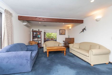 Photo of property in 39 Thatcher Crescent, Crofton Downs, Wellington, 6035