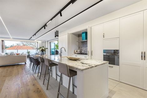 Photo of property in 30b Hanlon Crescent, Narrow Neck, Auckland, 0624