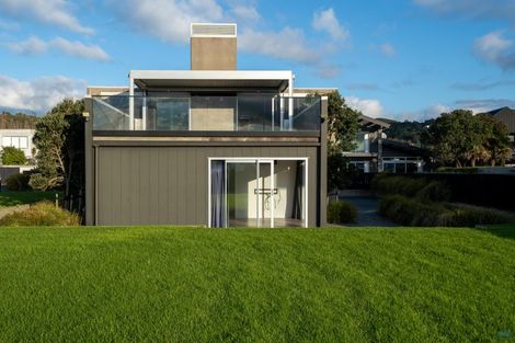 Photo of property in 63 Taumata Road, Omaha, 0986