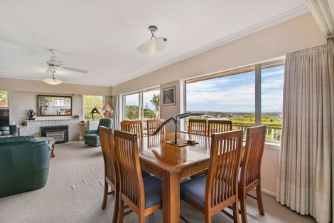 Photo of property in 139 Glenfield Road, Hillcrest, Auckland, 0626