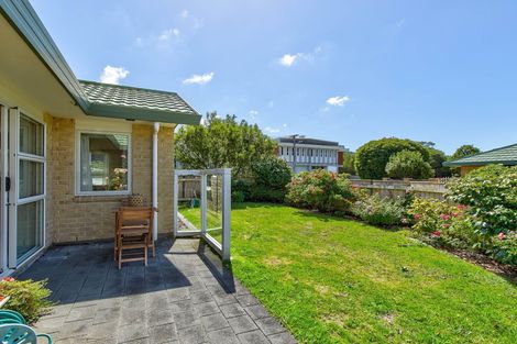 Photo of property in 112 Oxford Street, Tawa, Wellington, 5028