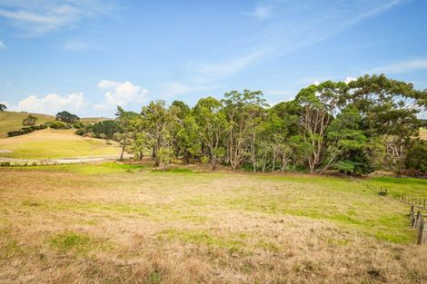 Photo of property in 196 Muriwai Valley Road, Muriwai, Waimauku, 0881