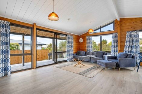 Photo of property in 117 Weka Street, Whangamata, 3620