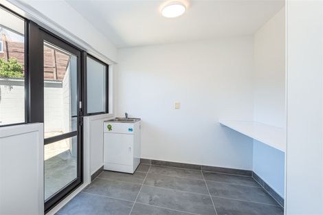 Photo of property in 139 Mount Pleasant Road, Mount Pleasant, Christchurch, 8081