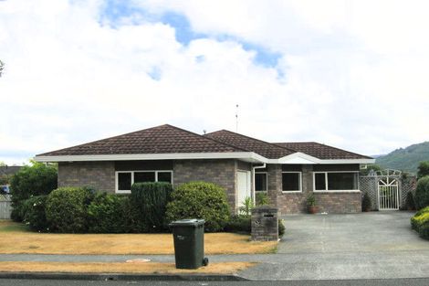 Photo of property in 5 Clearwater Terrace, Brown Owl, Upper Hutt, 5018