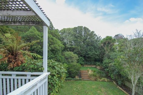 Photo of property in 35 Farm Road, Northland, Wellington, 6012
