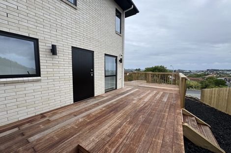 Photo of property in 42 Manu Place, Pinehill, Auckland, 0632