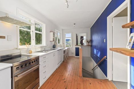 Photo of property in 11 Chester Road, Tawa, Wellington, 5028