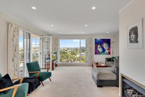 Photo of property in 6 Scott Street, Moturoa, New Plymouth, 4310