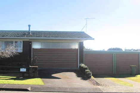 Photo of property in 2 Bellfield Road, Opaheke, Papakura, 2113