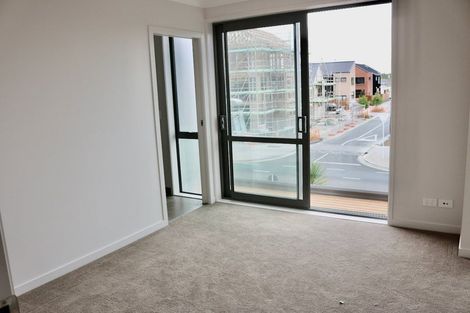 Photo of property in 94 Hobsonville Point Road, Hobsonville, Auckland, 0616