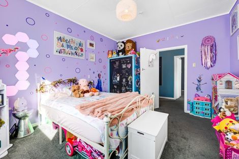 Photo of property in 19 Rosalind Street, Stratford, 4332