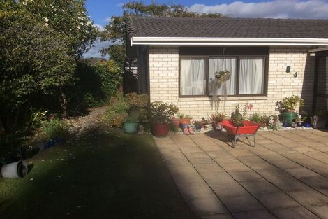 Photo of property in 53 Golfland Drive, Golflands, Auckland, 2013