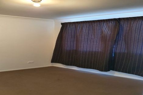 Photo of property in 27 Pahi Place, West Harbour, Auckland, 0618